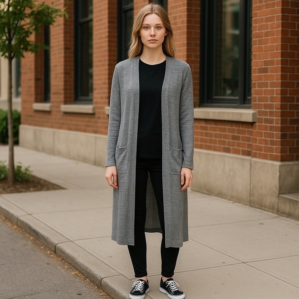 LuLaRoe Women’s Medium Gray Long Stretch Cardigan With Pockets